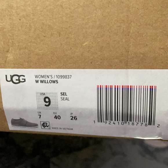 UGGs Seal Grey Willows Sneakers - Picture 5 of 5
